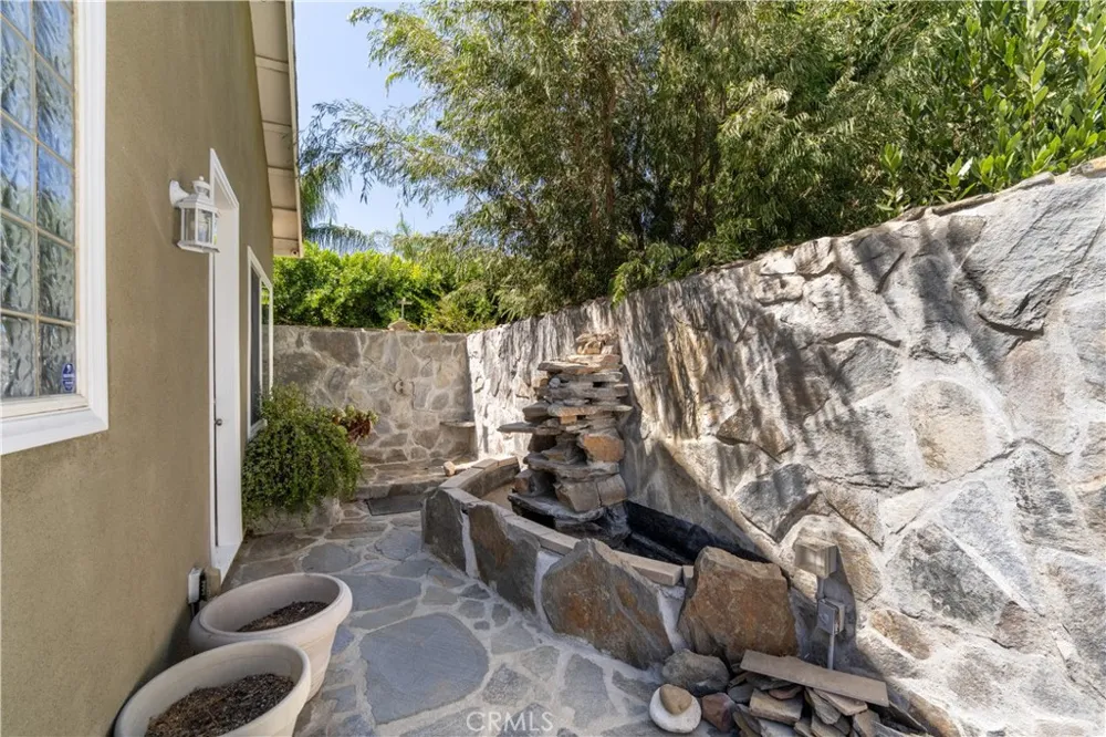8621 Keokuk Winnetka, CA 91306