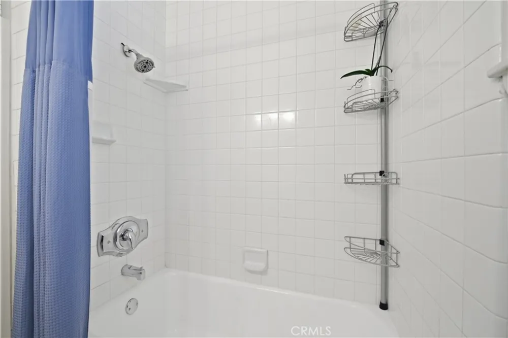 8621 Keokuk Winnetka, CA 91306