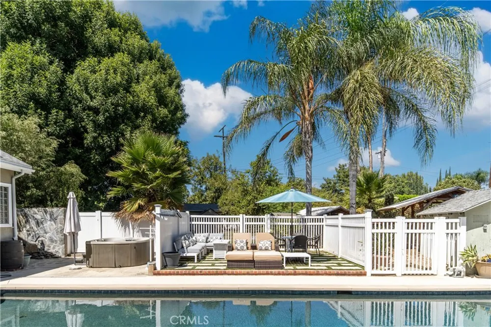 8621 Keokuk Winnetka, CA 91306