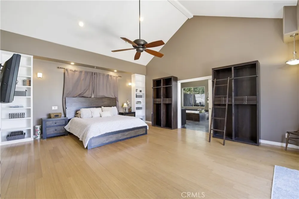 8621 Keokuk Winnetka, CA 91306