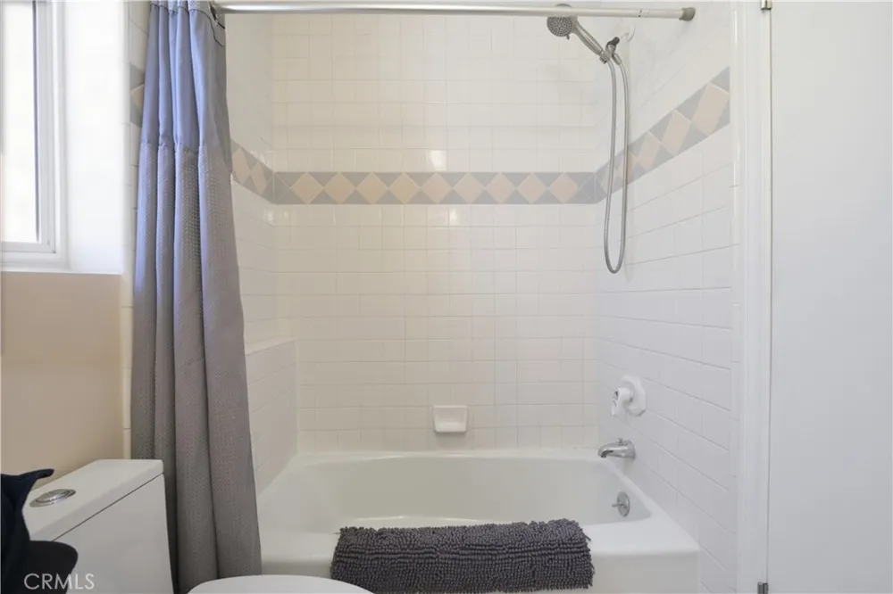 8621 Keokuk Winnetka, CA 91306