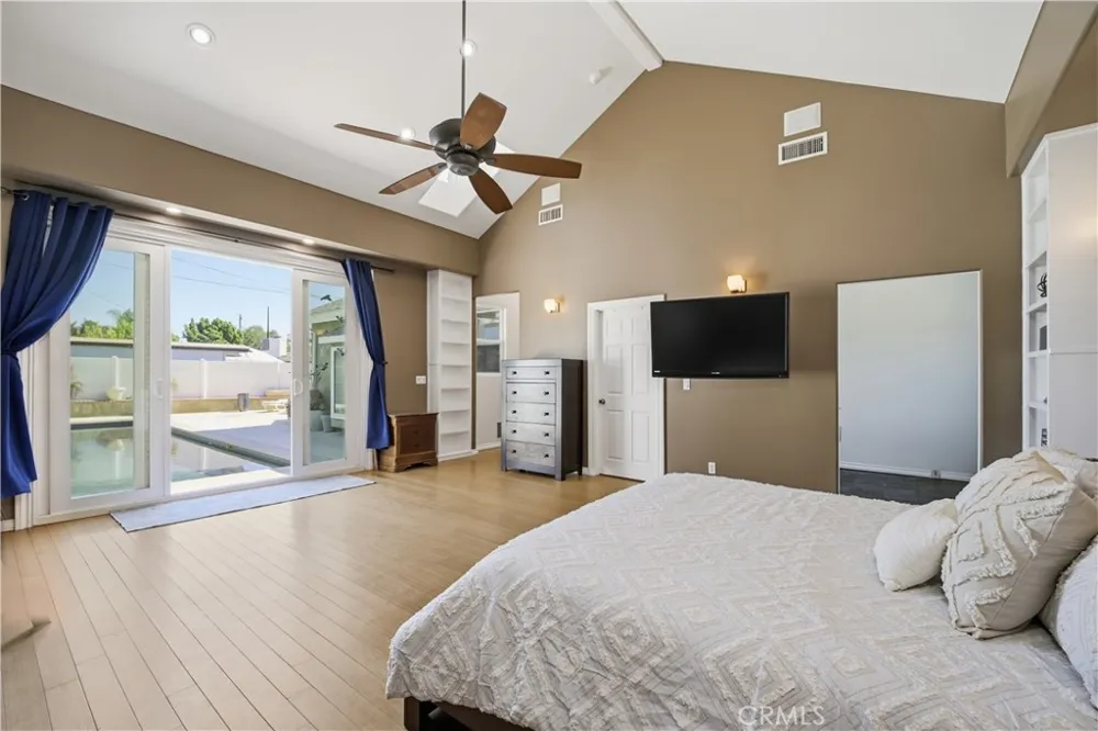 8621 Keokuk Winnetka, CA 91306