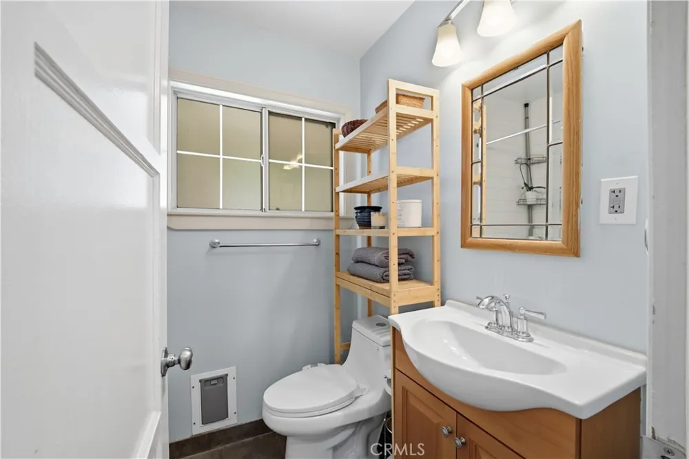 8621 Keokuk Winnetka, CA 91306