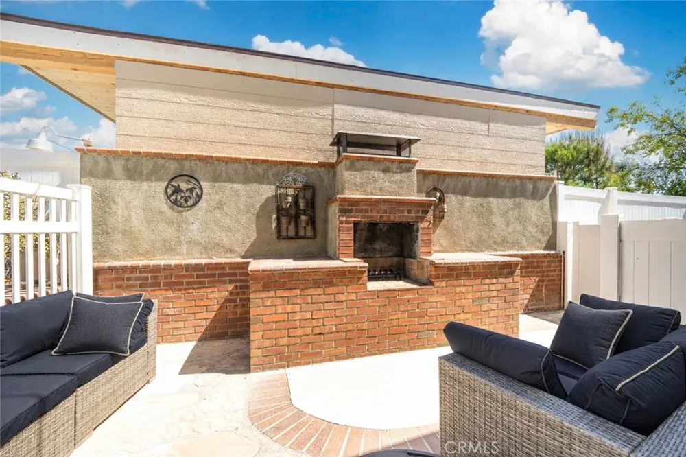 8621 Keokuk Winnetka, CA 91306