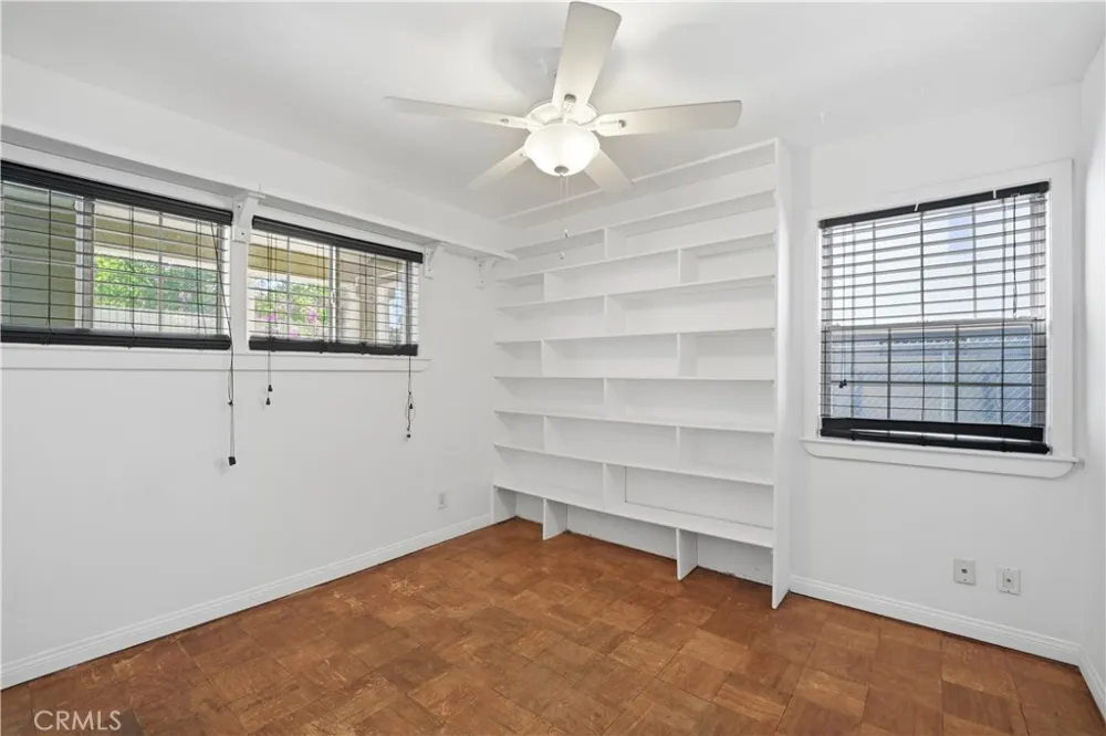 8621 Keokuk Winnetka, CA 91306