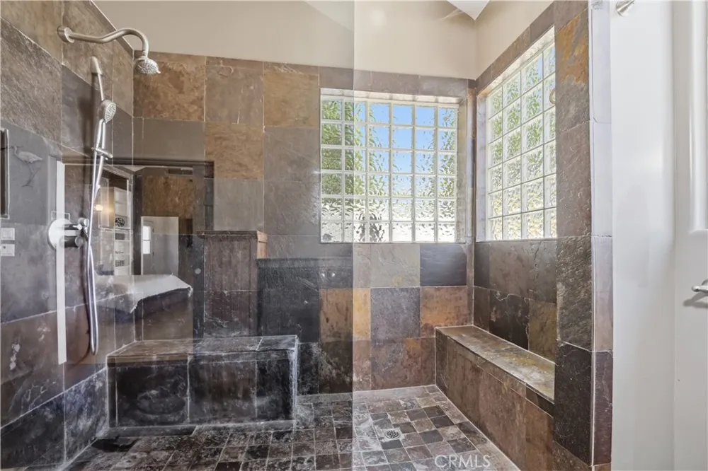 8621 Keokuk Winnetka, CA 91306