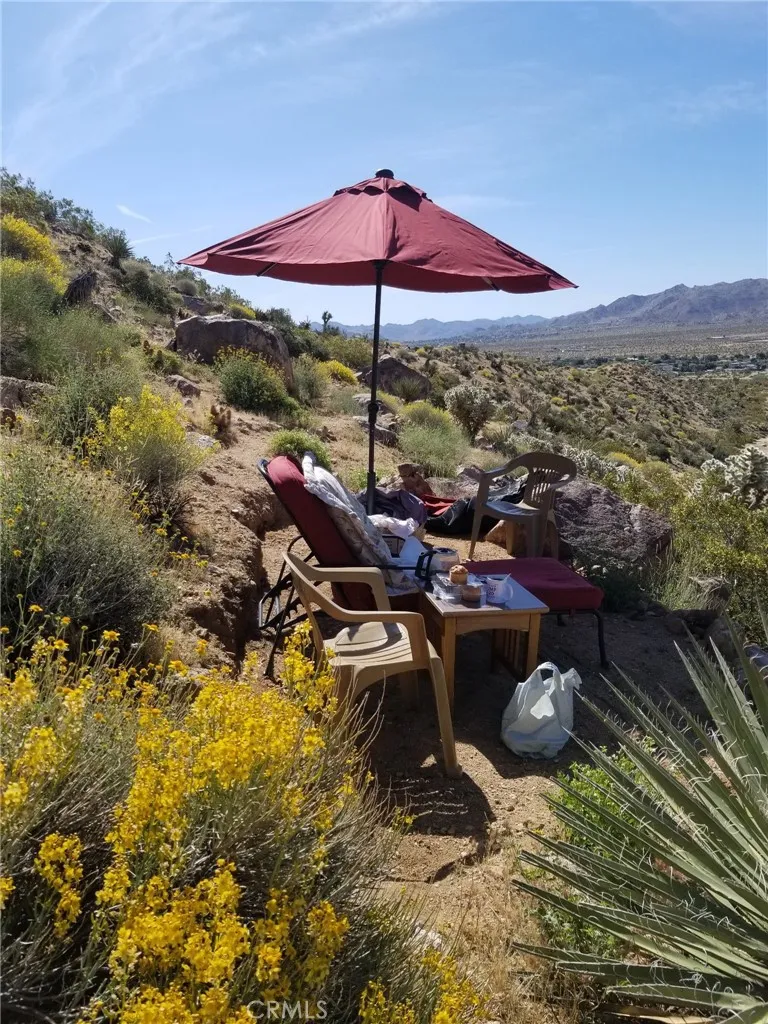 5924 Avalon Yucca Valley, CA 92284