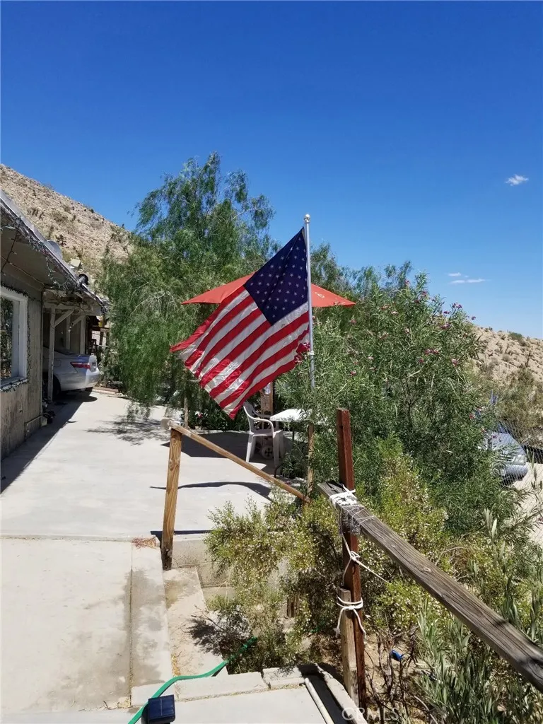 5924 Avalon Yucca Valley, CA 92284