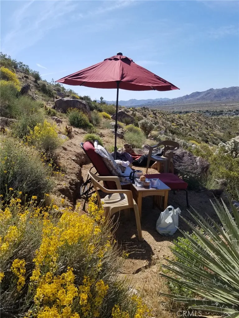 5924 Avalon Yucca Valley, CA 92284