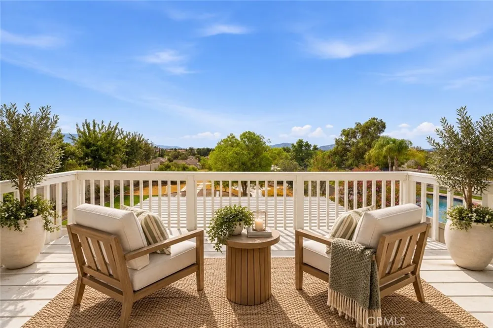 32185 Corte Carmela Temecula, CA 92592