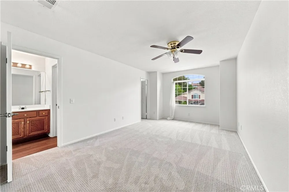 32185 Corte Carmela Temecula, CA 92592