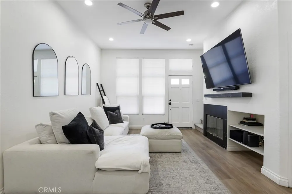 8017 E Naples Anaheim, CA 92808