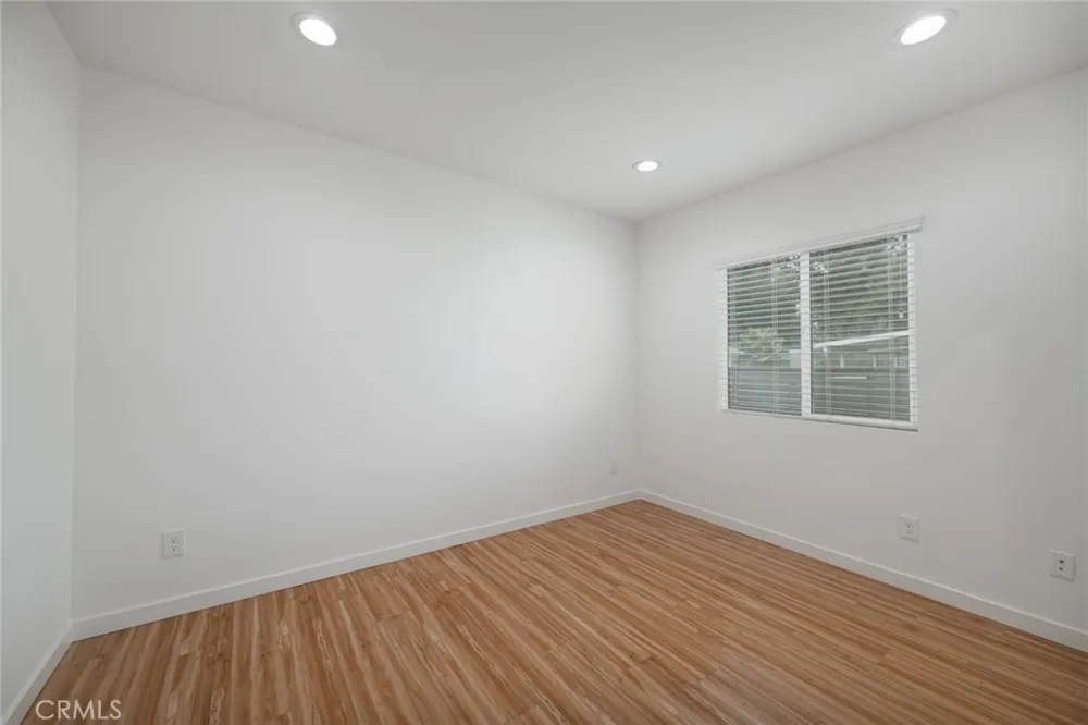 15808 Marlin Van Nuys, CA 91406