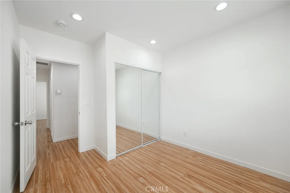 15808 Marlin Van Nuys, CA 91406