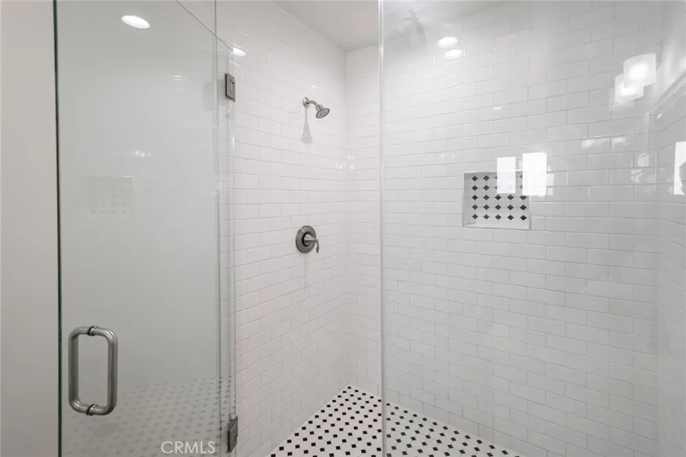 15808 Marlin Van Nuys, CA 91406