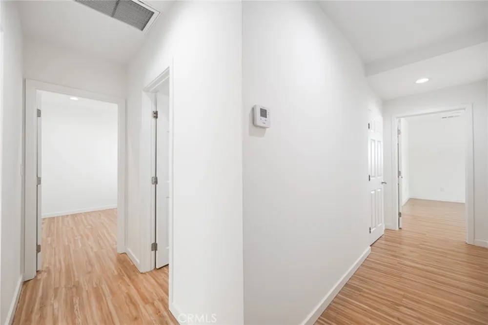 15808 Marlin Van Nuys, CA 91406