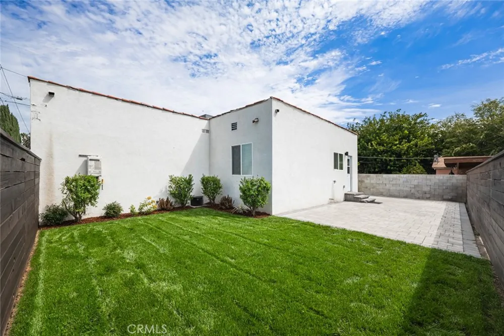 15808 Marlin Van Nuys, CA 91406