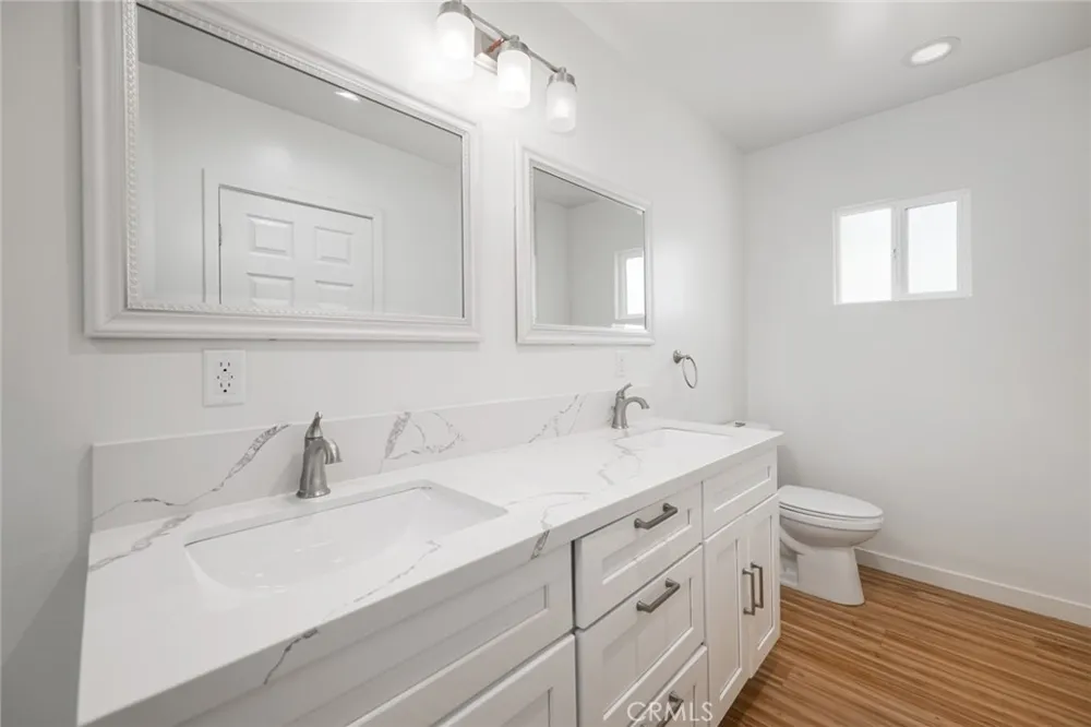 15808 Marlin Van Nuys, CA 91406