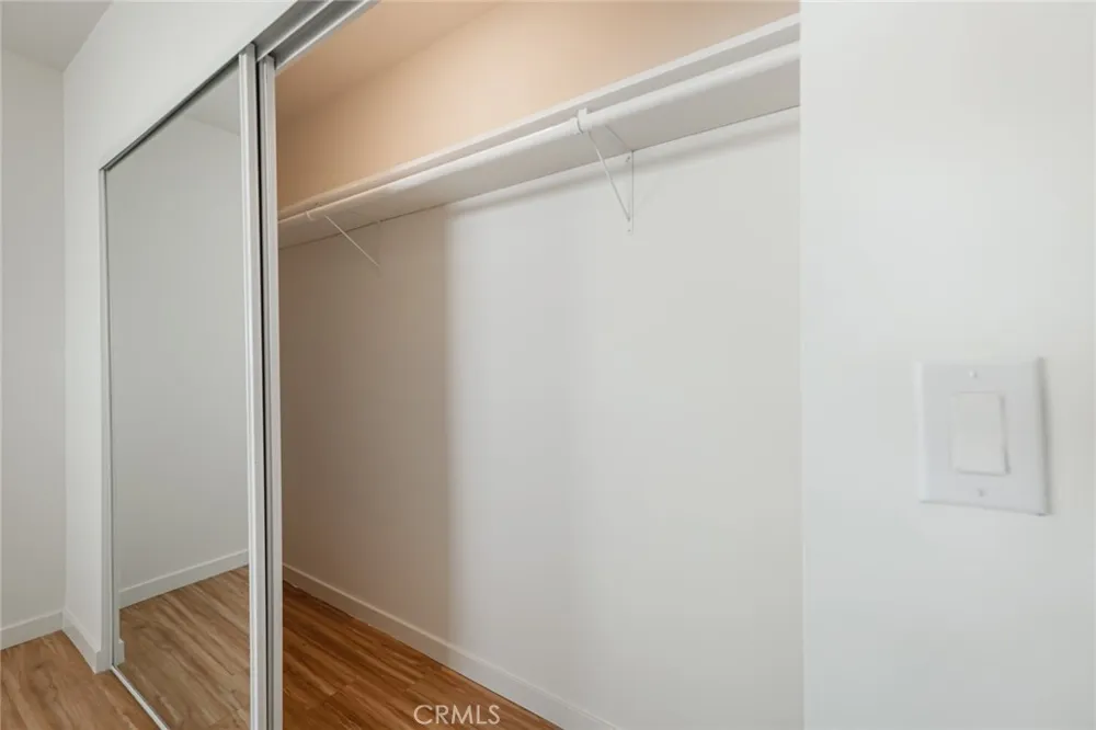 15808 Marlin Van Nuys, CA 91406