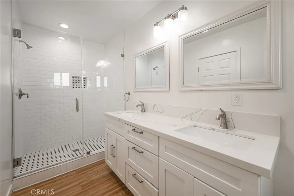 15808 Marlin Van Nuys, CA 91406