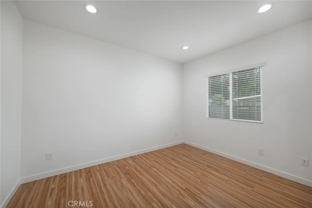 15808 Marlin Van Nuys, CA 91406