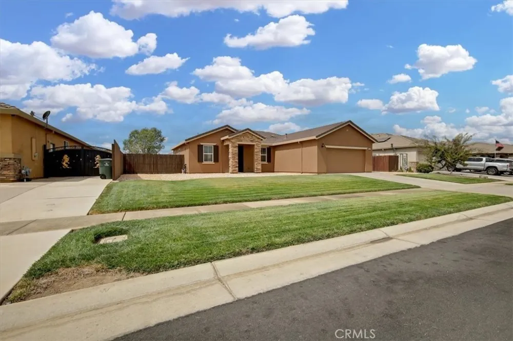 5658 Stonehaven Linda, CA 95901