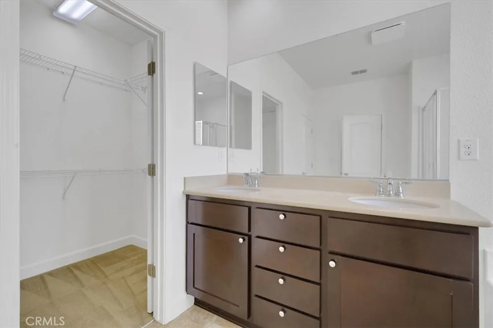 5658 Stonehaven Linda, CA 95901
