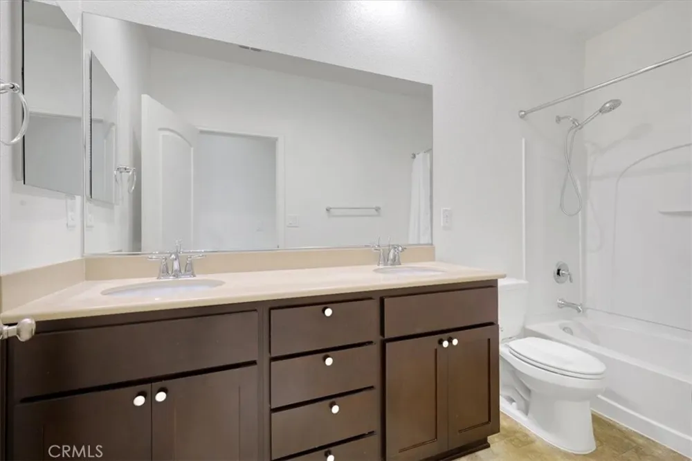 5658 Stonehaven Linda, CA 95901