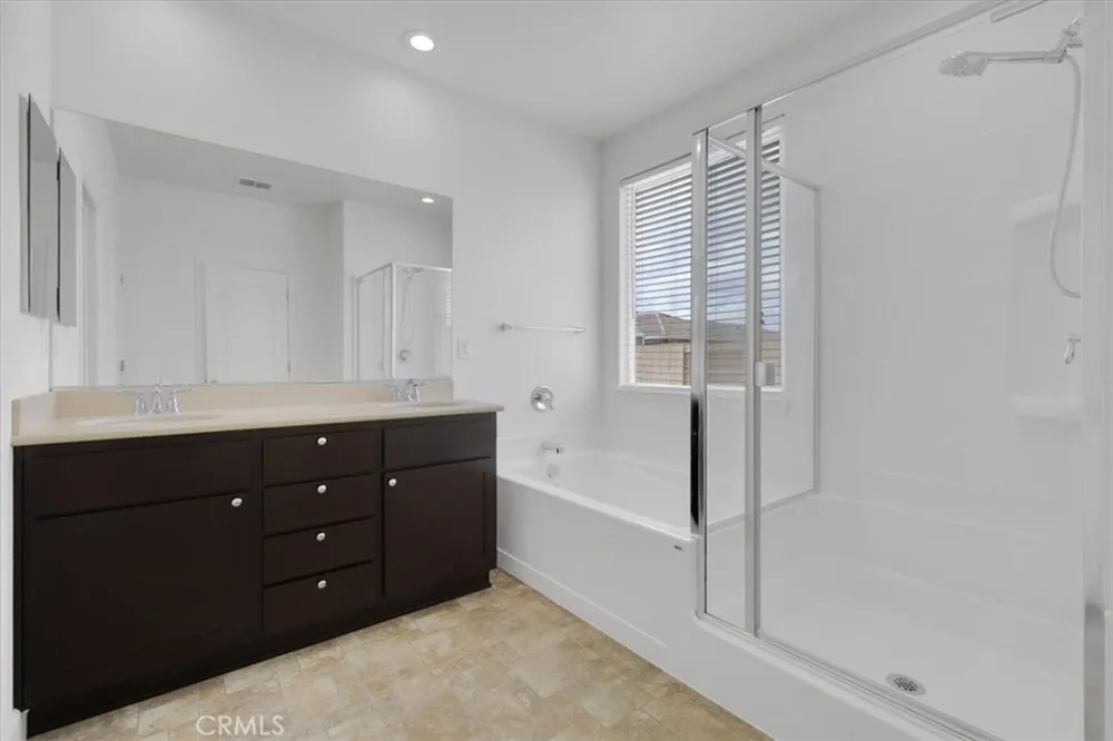 5658 Stonehaven Linda, CA 95901