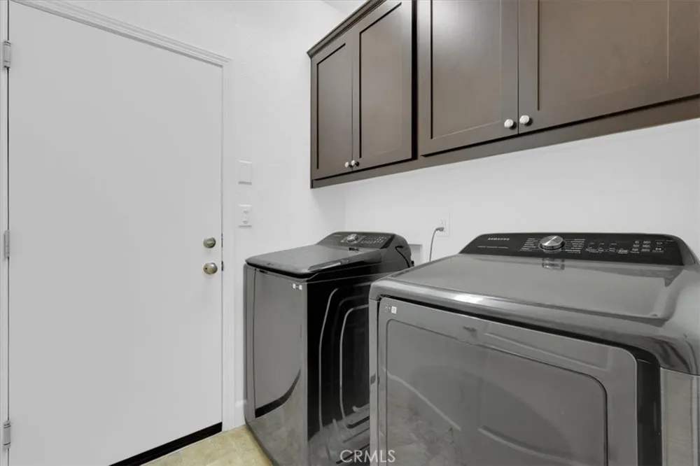 5658 Stonehaven Linda, CA 95901