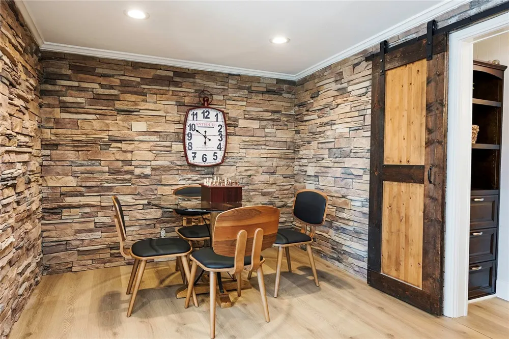 2425 Heather Long Beach, CA 90815