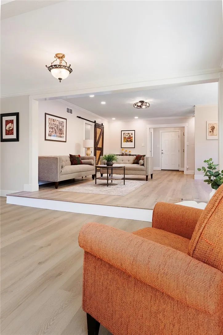 2425 Heather Long Beach, CA 90815