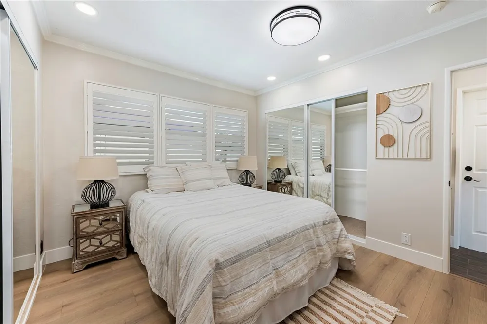 2425 Heather Long Beach, CA 90815
