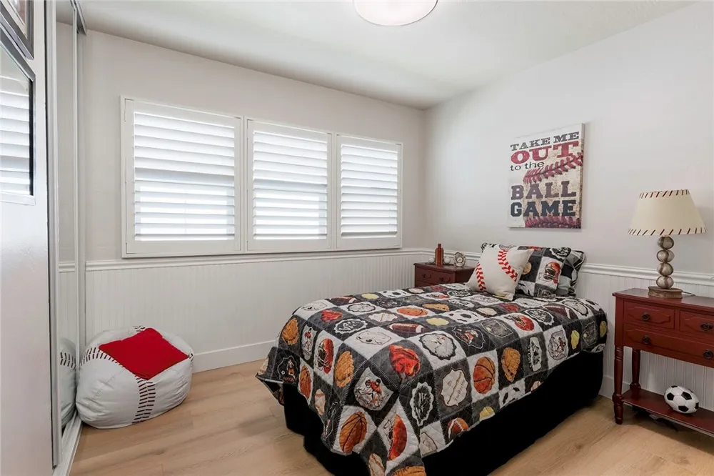 2425 Heather Long Beach, CA 90815