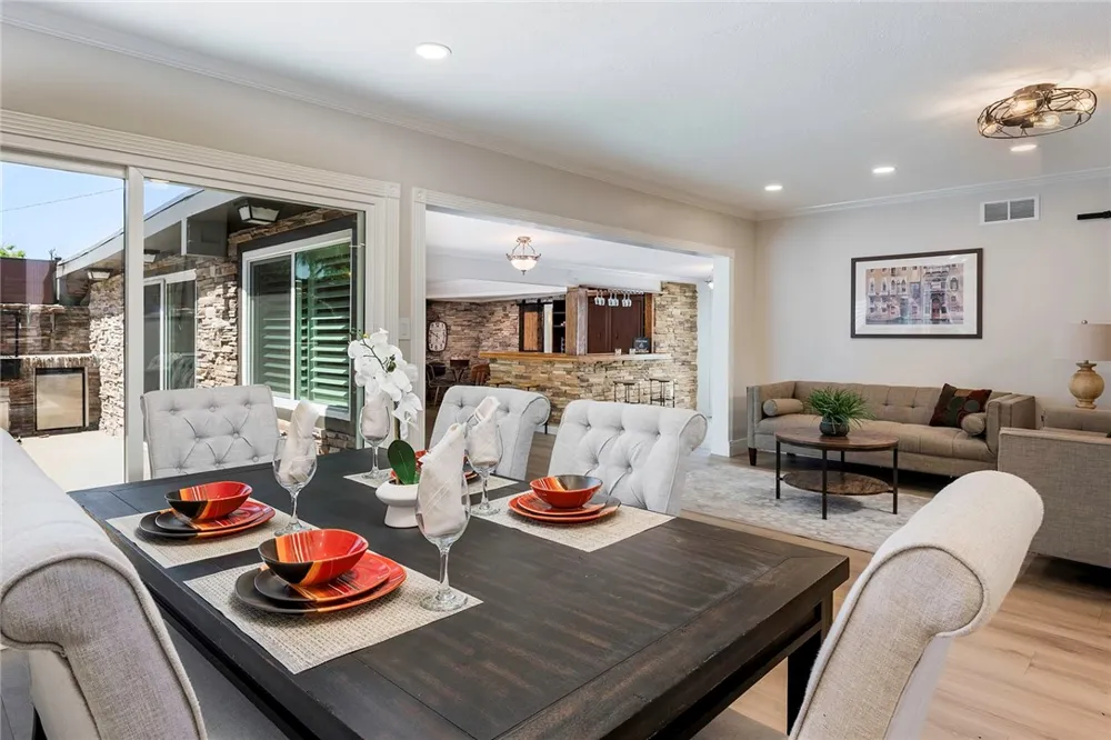 2425 Heather Long Beach, CA 90815