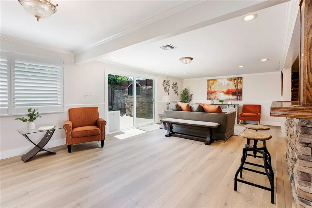 2425 Heather Long Beach, CA 90815