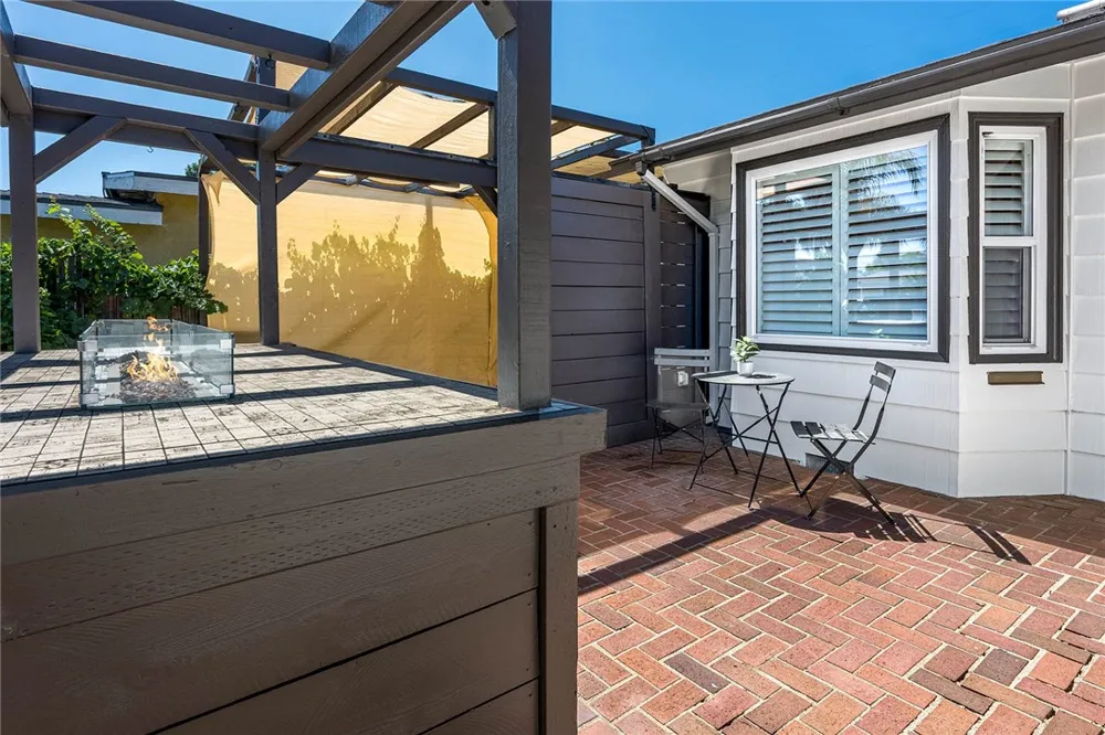 2425 Heather Long Beach, CA 90815
