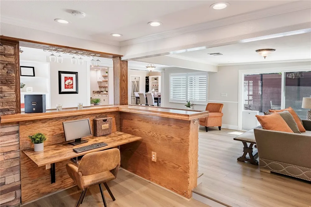 2425 Heather Long Beach, CA 90815