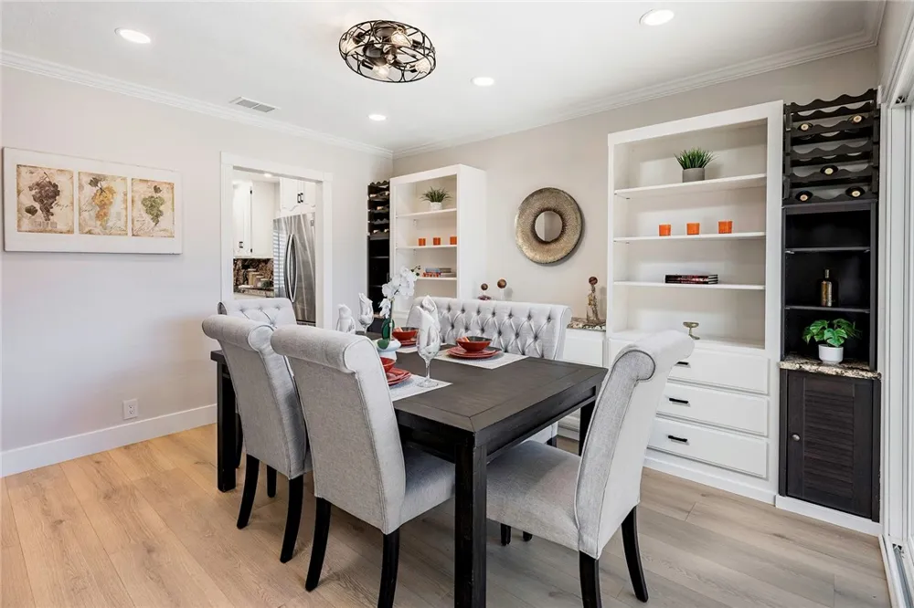 2425 Heather Long Beach, CA 90815