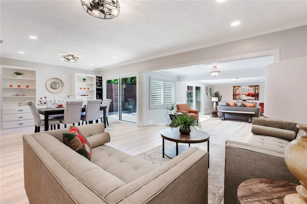 2425 Heather Long Beach, CA 90815