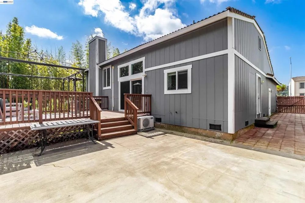 4087 Mozart Dr Richmond, CA 94803