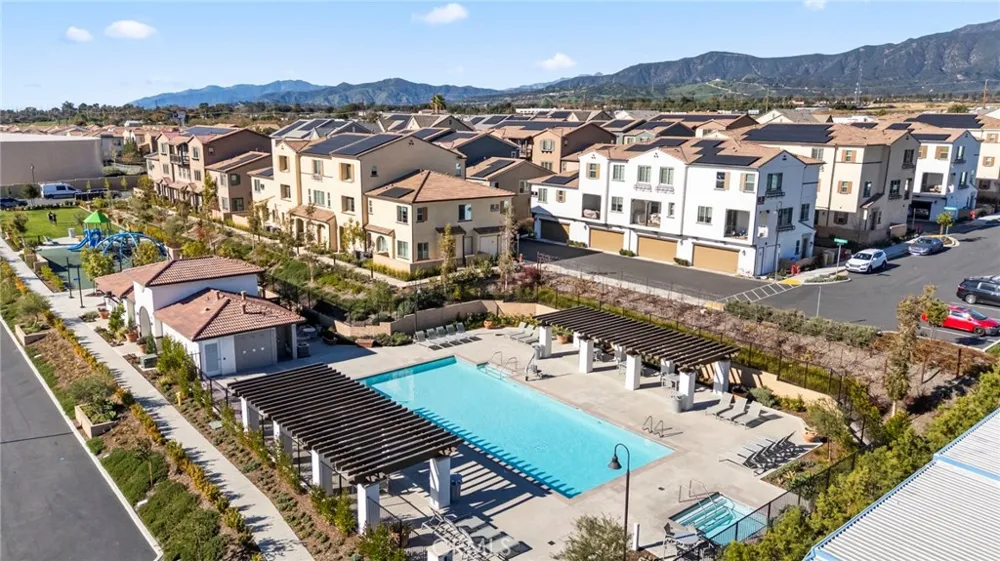 810 Enchanted Hideaway Upland, CA 91786