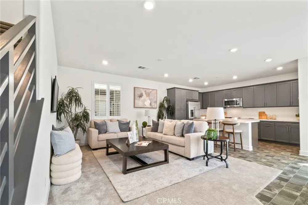 810 Enchanted Hideaway Upland, CA 91786