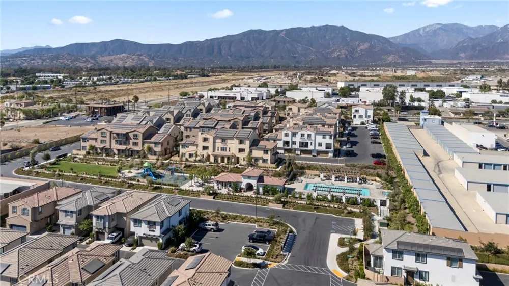 810 Enchanted Hideaway Upland, CA 91786