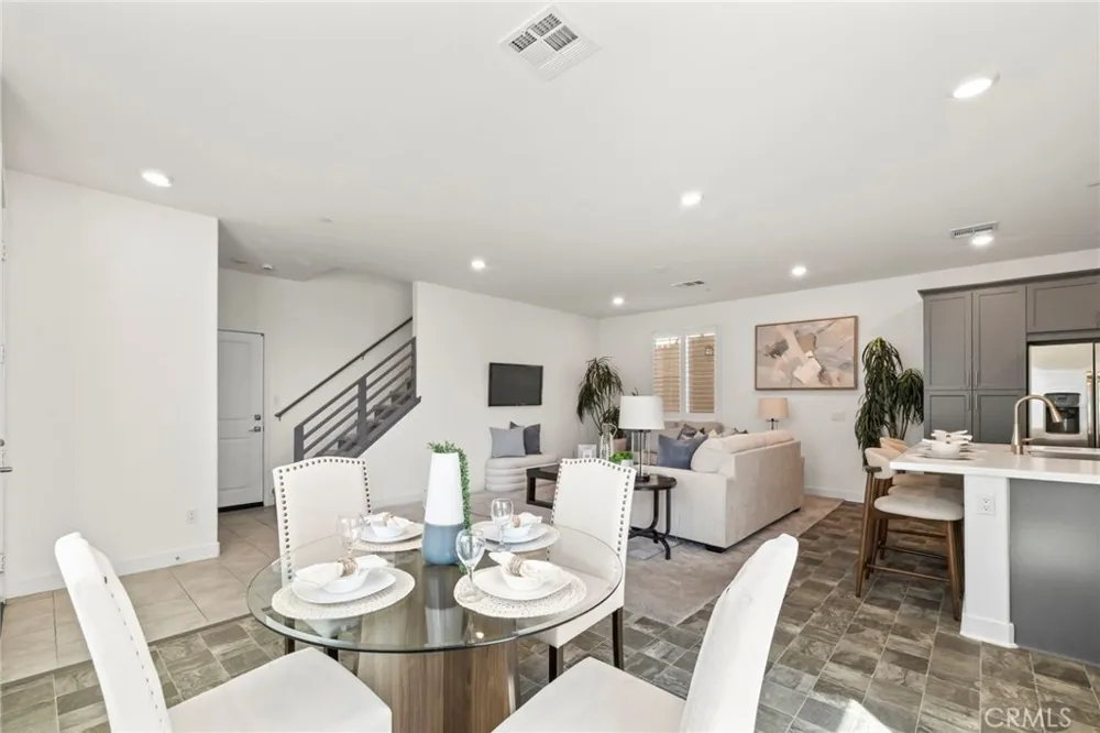 810 Enchanted Hideaway Upland, CA 91786