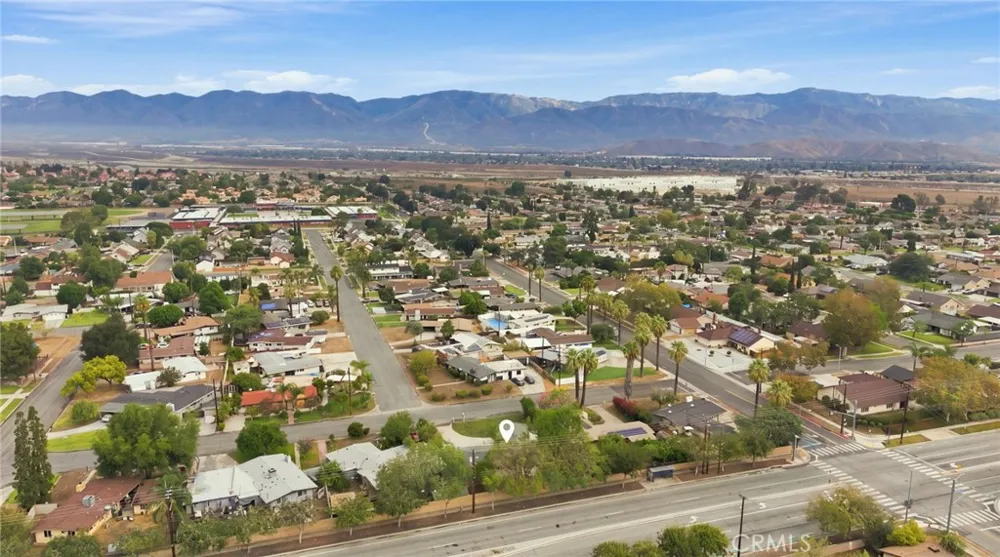 663 E Margarita Rialto, CA 92376