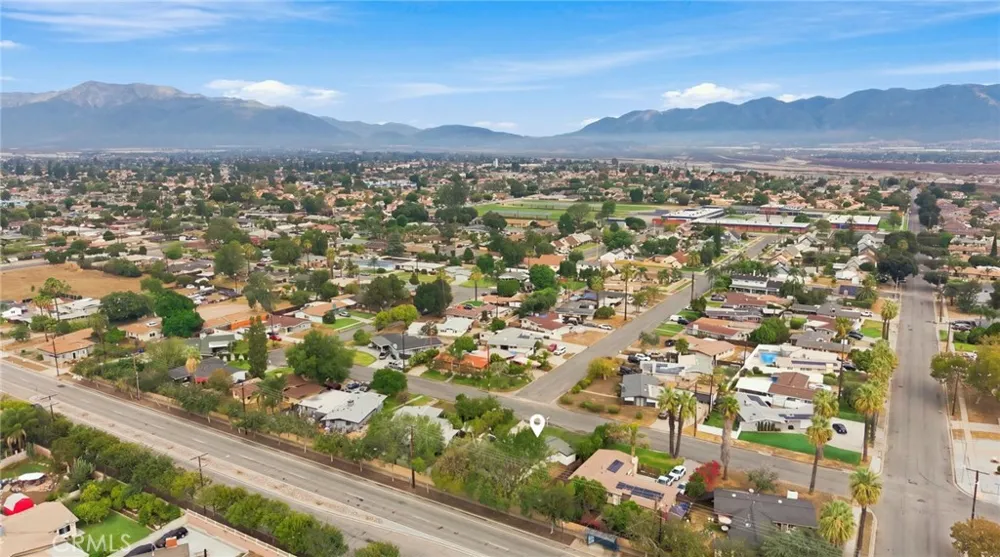 663 E Margarita Rialto, CA 92376