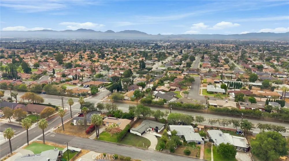 663 E Margarita Rialto, CA 92376