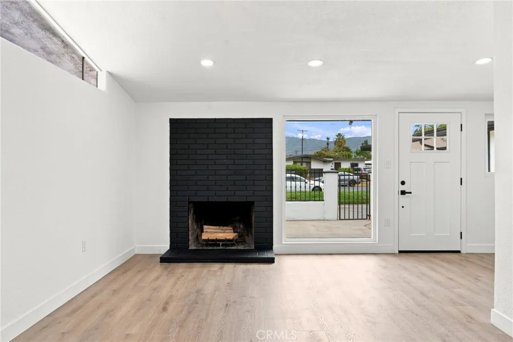 663 E Margarita Rialto, CA 92376