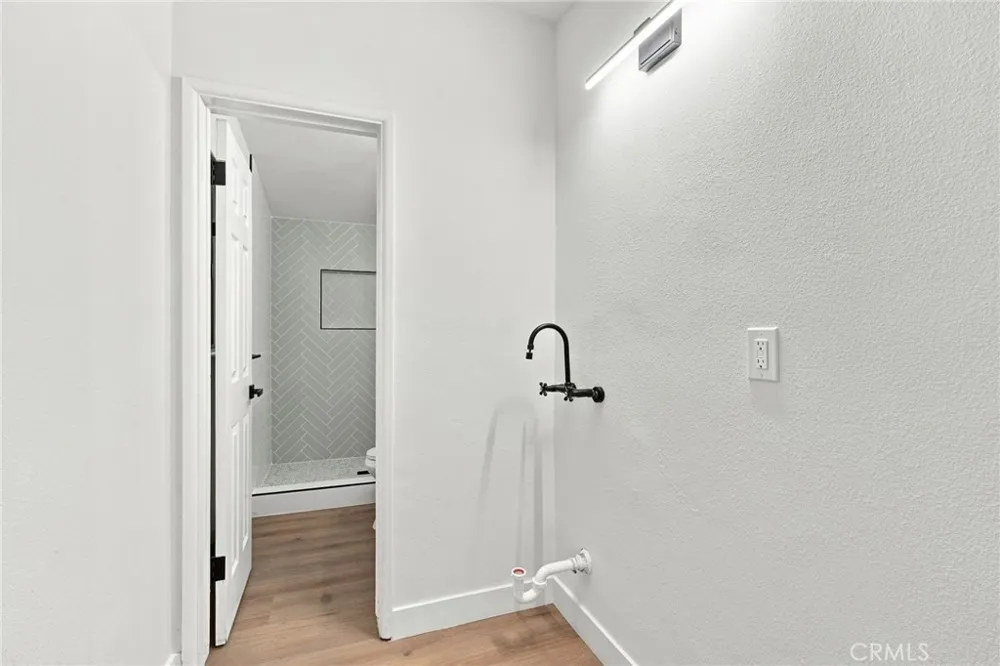 663 E Margarita Rialto, CA 92376